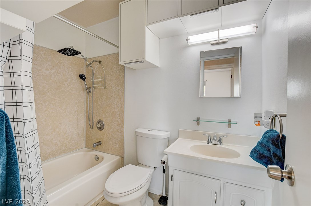 804 Larch Court Property Photo 33