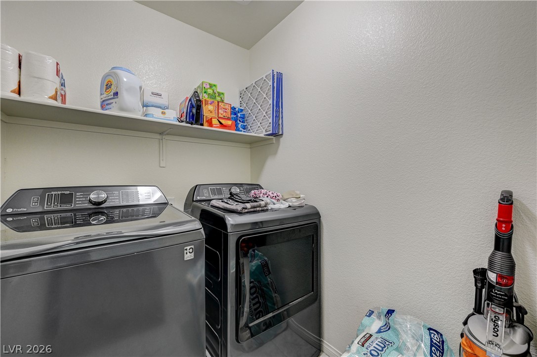 4417 Frias Falls Avenue Property Photo 22