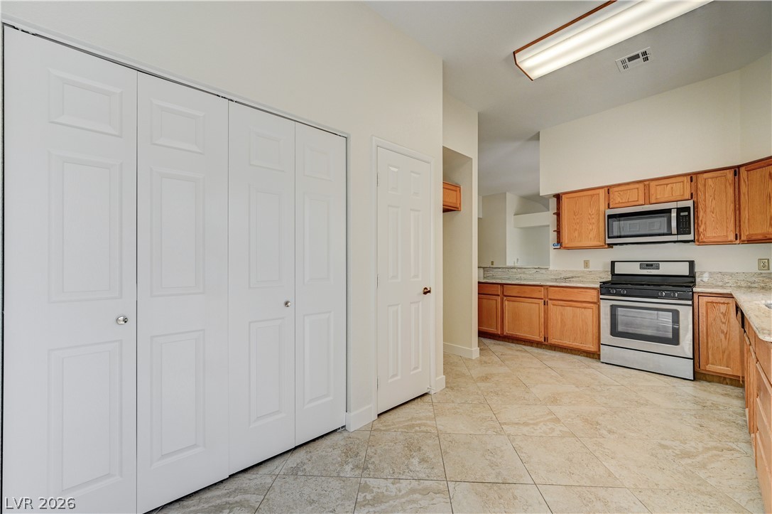 5613 Port Barrington Way Property Photo 17