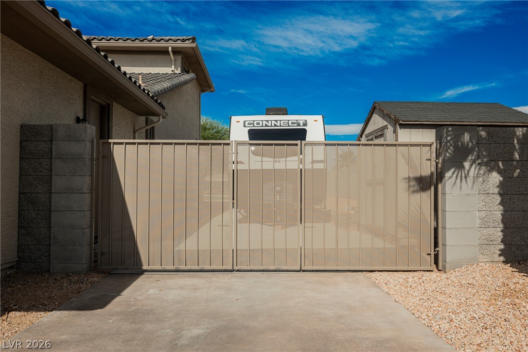3853 River Heights Lane Property Photo 4