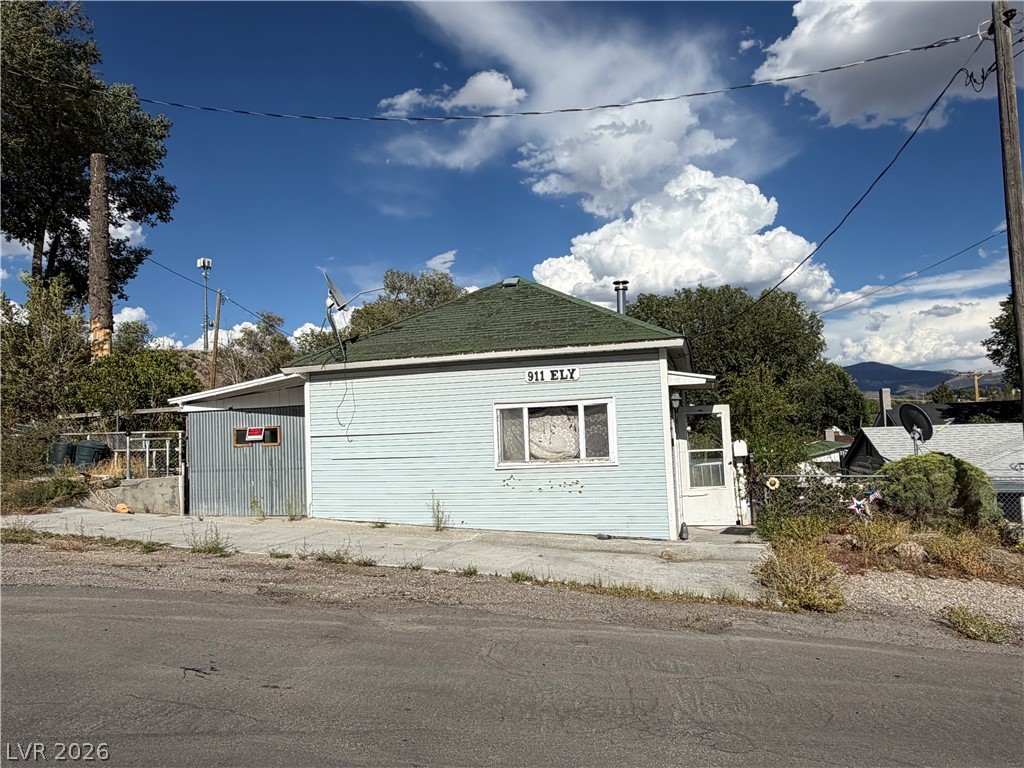 911 Ely Street Property Photo 2