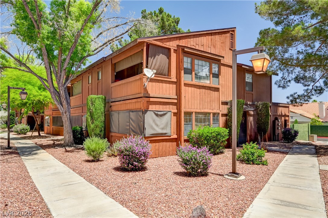 5889 Laredo Street Property Photo 4