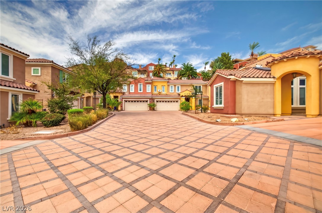 11 Cerchio Basso Property Photo 2