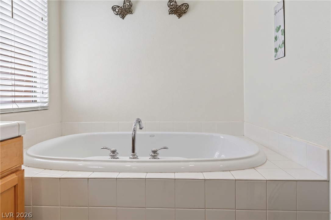 11 Cerchio Basso Property Photo 17