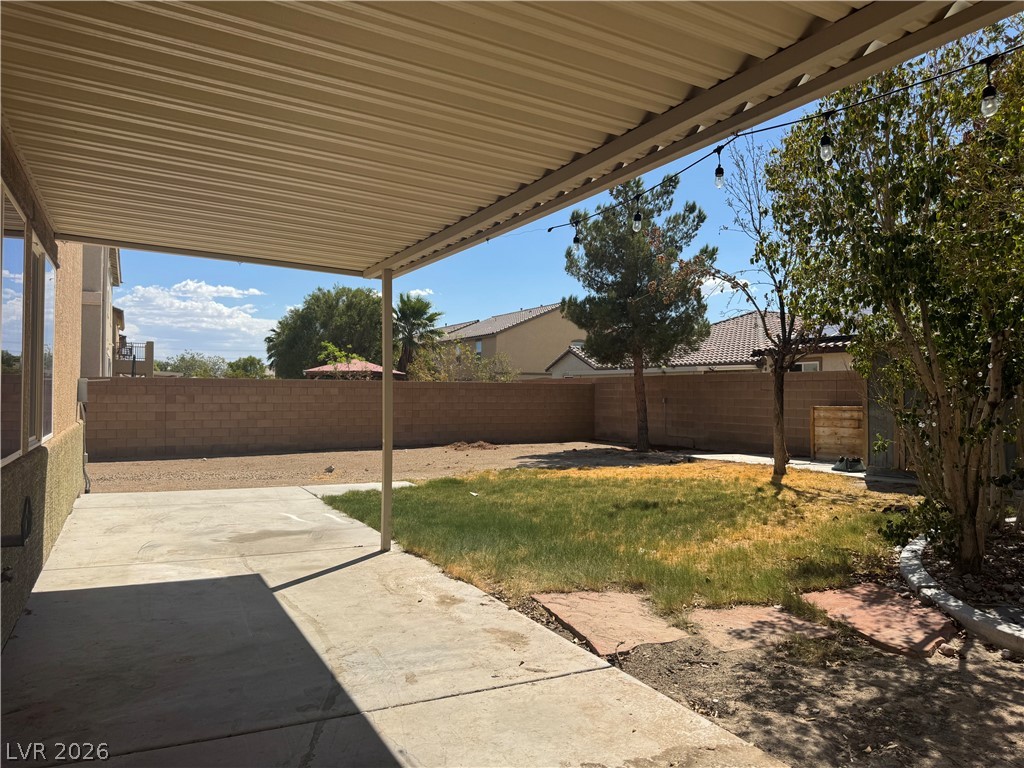 8141 Pink Desert Street Property Photo 7