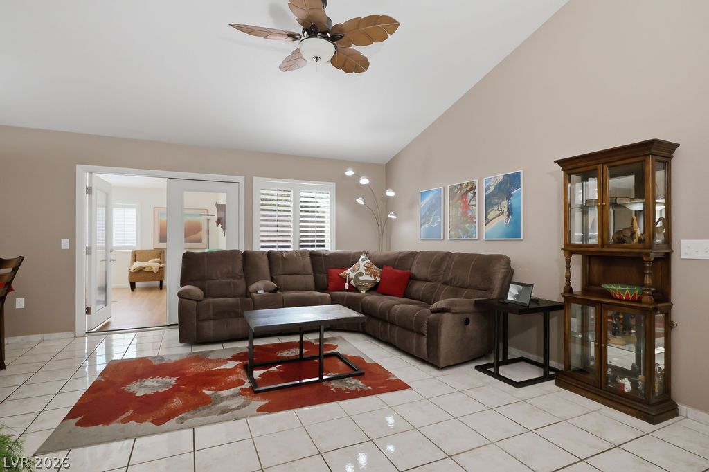 2521 Silverton Drive Property Photo 3