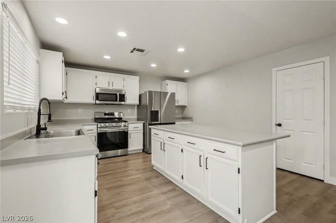 6924 Ghost Ranch Avenue Property Photo 13