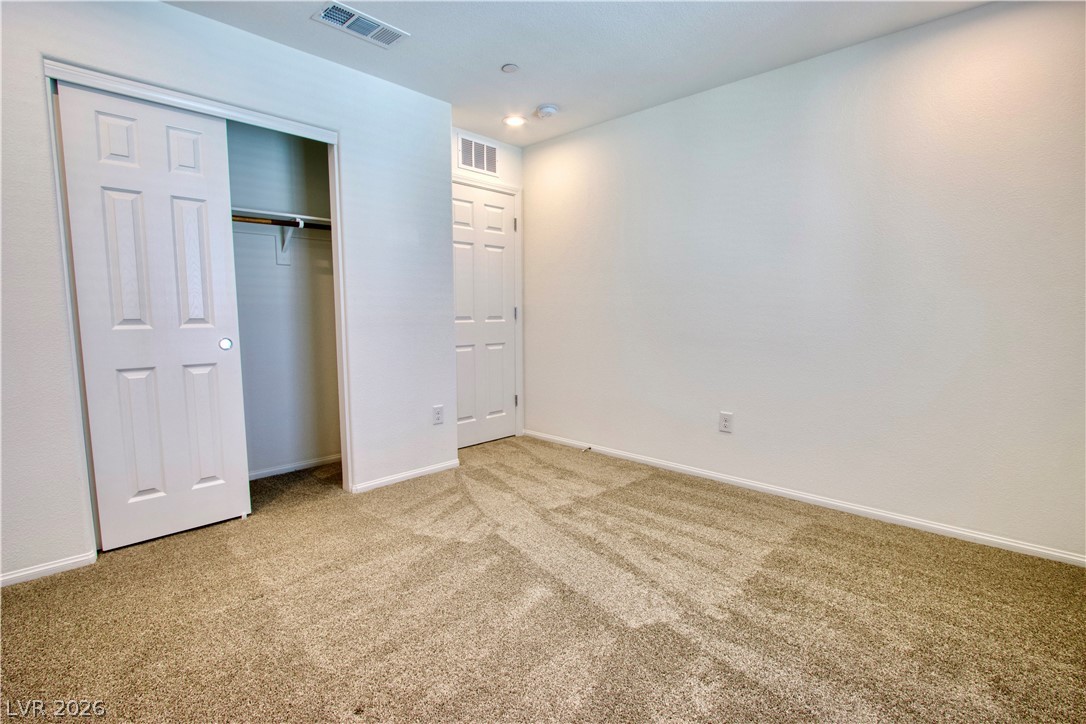 5642 Beguiling Falls Street Property Photo 9