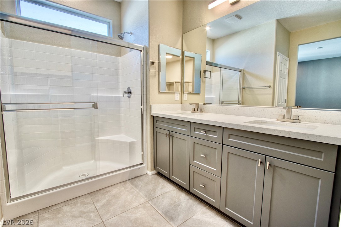 5642 Beguiling Falls Street Property Photo 11