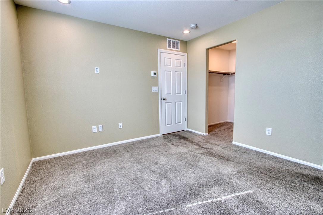 5642 Beguiling Falls Street Property Photo 14