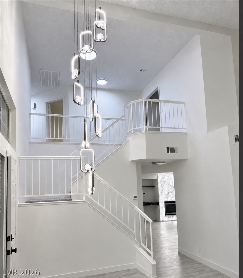 4233 Glass Lantern Drive Property Photo 4