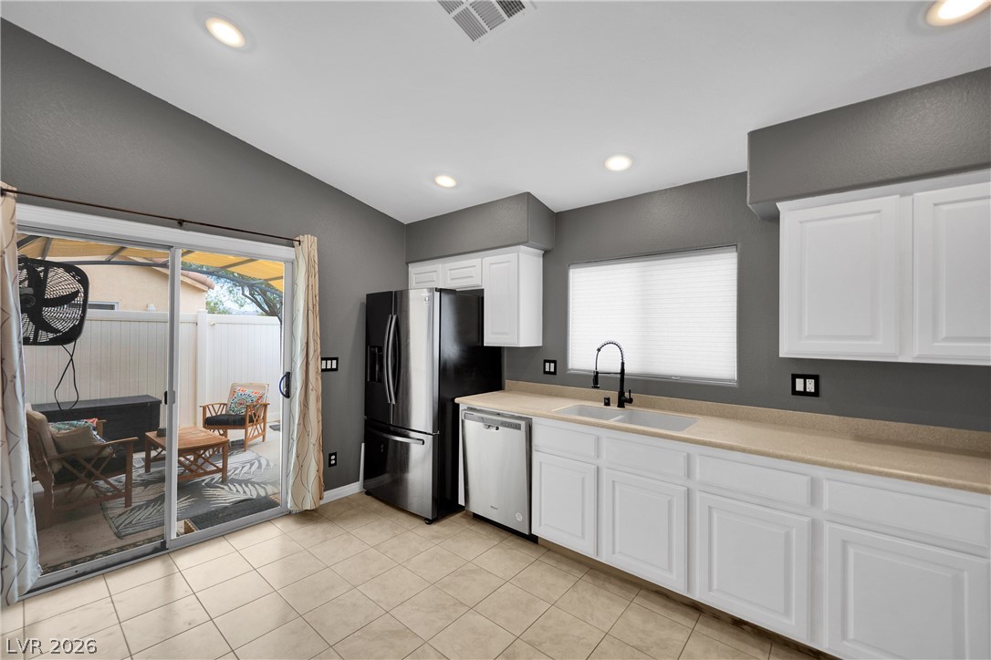 9305 Cranesbill Court Property Photo 8