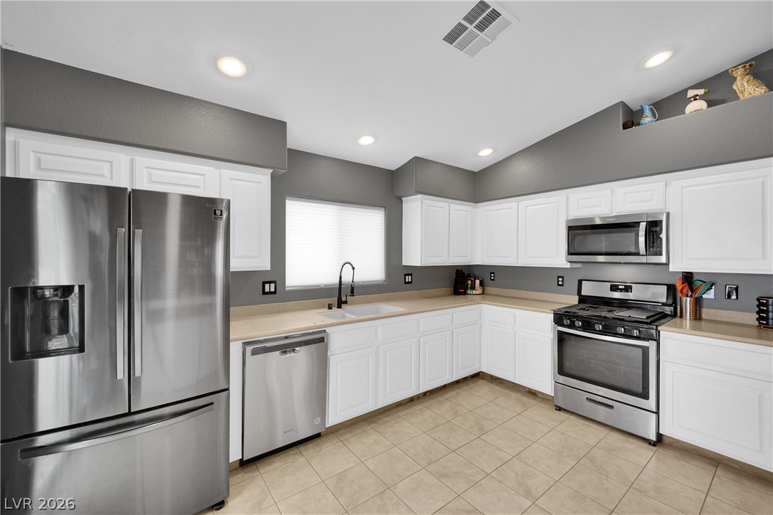 9305 Cranesbill Court Property Photo 11
