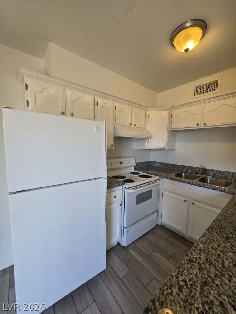 412 West Monroe Avenue 10 Property Photo 4