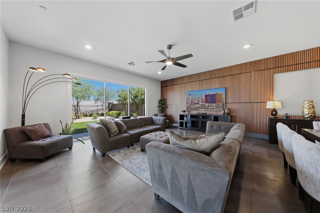 302 Shaded Canyon Drive Property Photo 19