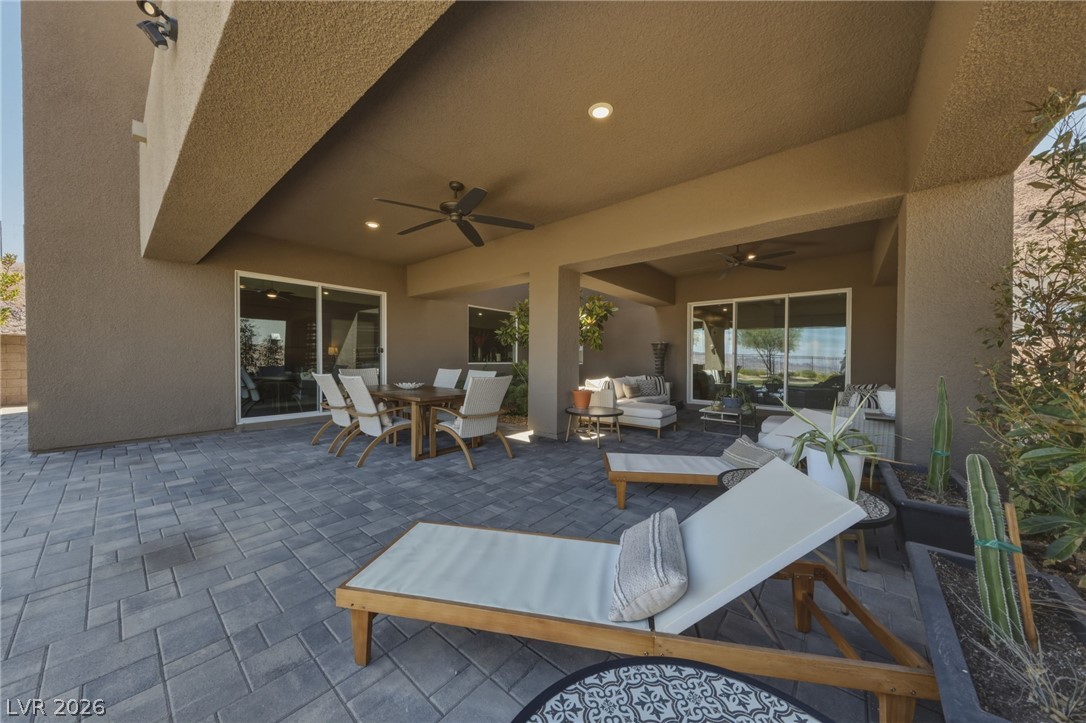 302 Shaded Canyon Drive Property Photo 54
