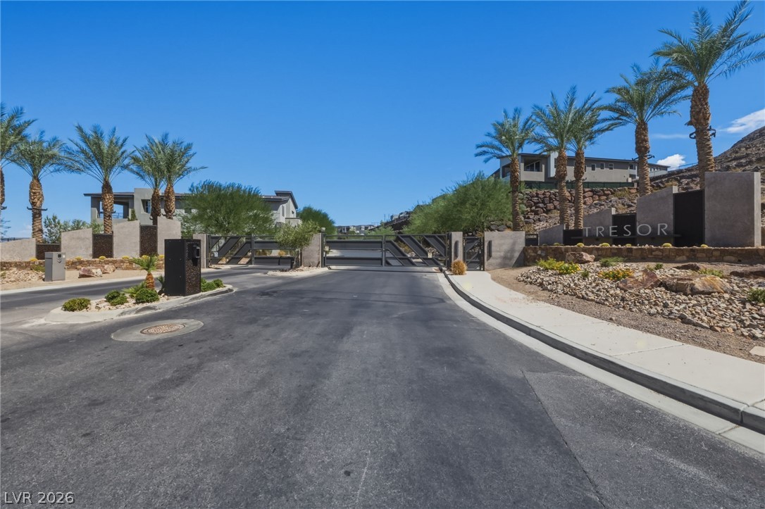 302 Shaded Canyon Drive Property Photo 63