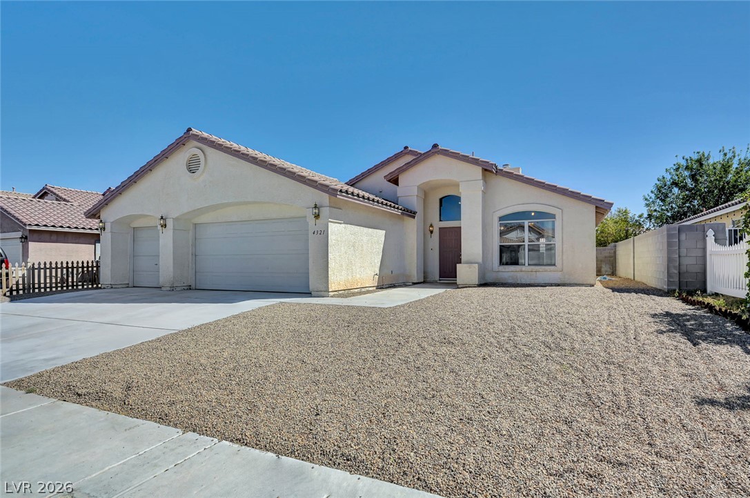 4321 Roaming Breeze Road Property Photo 1