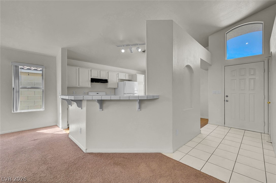 4321 Roaming Breeze Road Property Photo 5