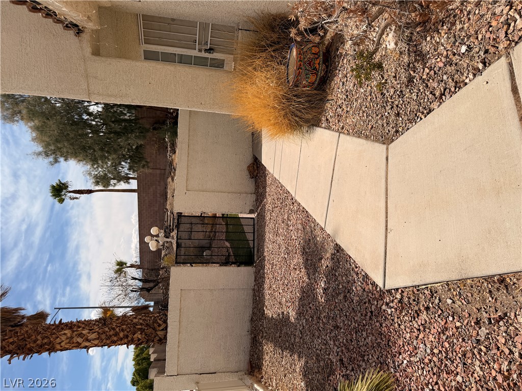3301 Salmon Creek Drive Property Photo 2
