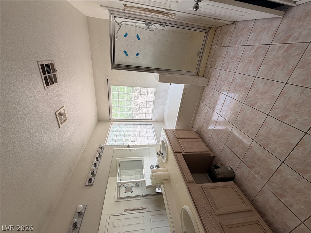 3301 Salmon Creek Drive Property Photo 28