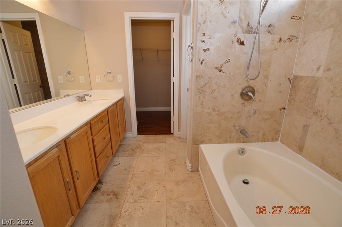 4634 Viareggio Court Property Photo 11