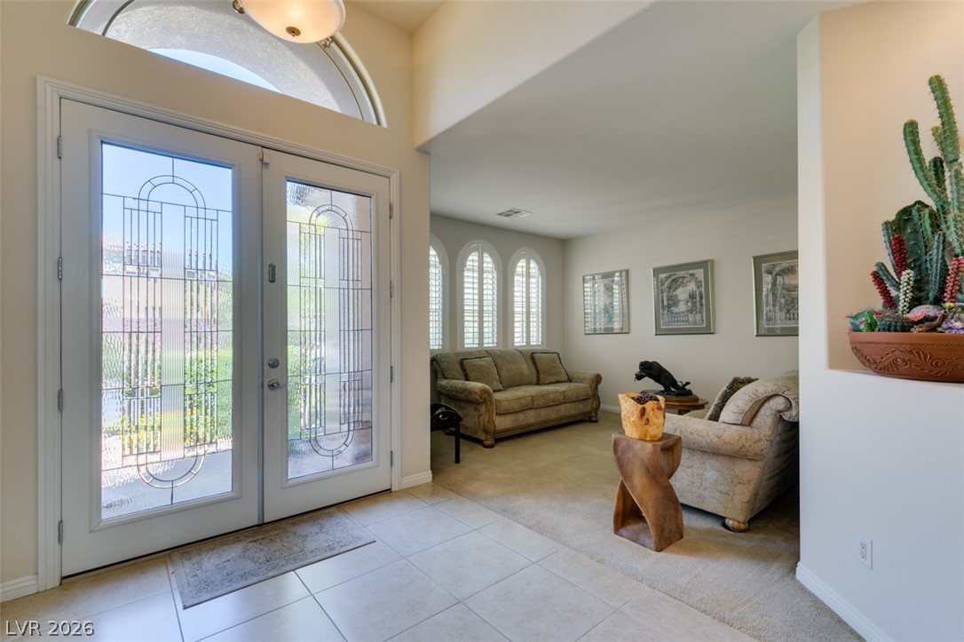 8292 Dutch Harbor Circle Property Photo 4