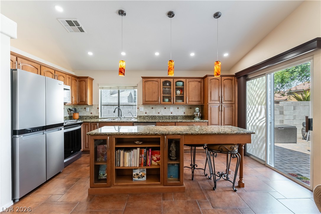 2408 Pebble Springs Court Property Photo 10