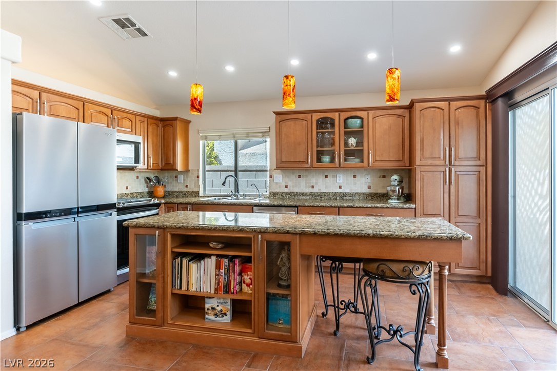 2408 Pebble Springs Court Property Photo 11