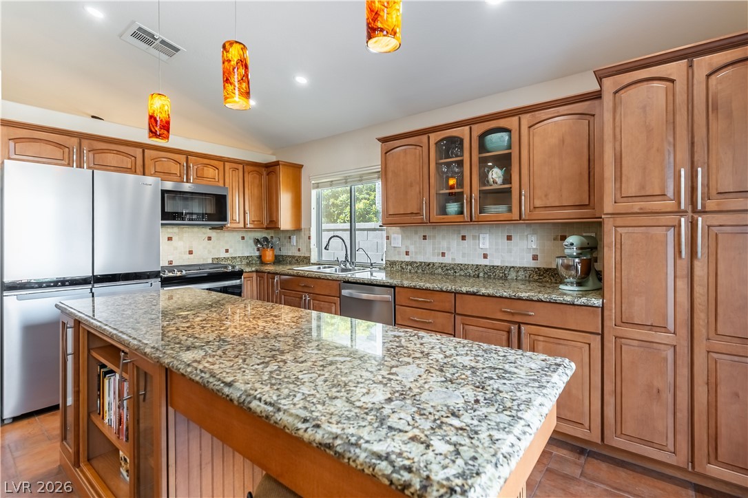 2408 Pebble Springs Court Property Photo 12