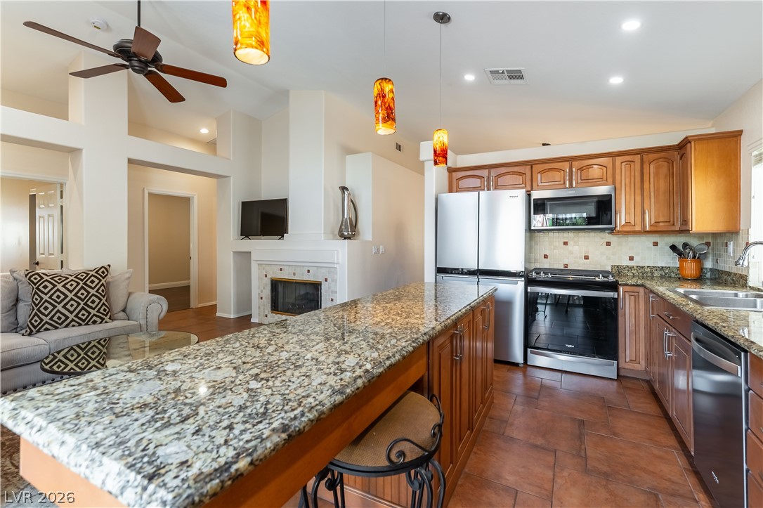 2408 Pebble Springs Court Property Photo 13
