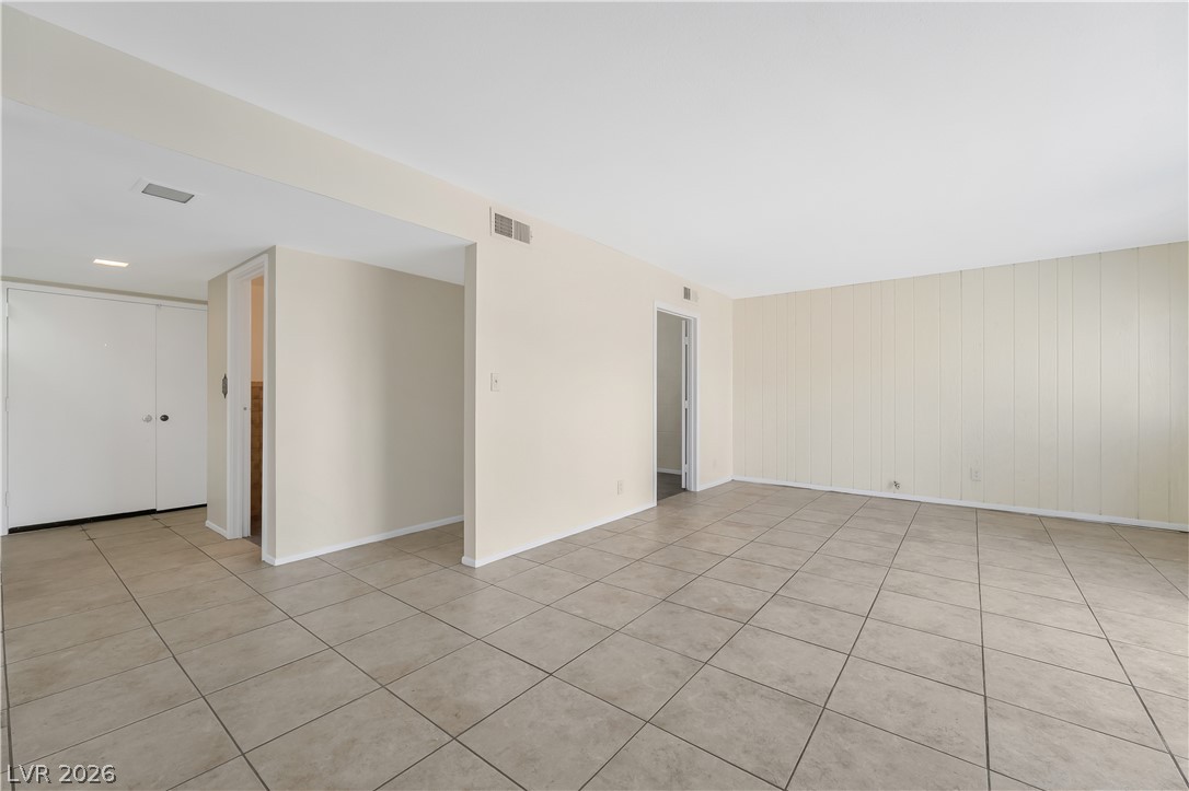 3047 Plaza Street Property Photo 6