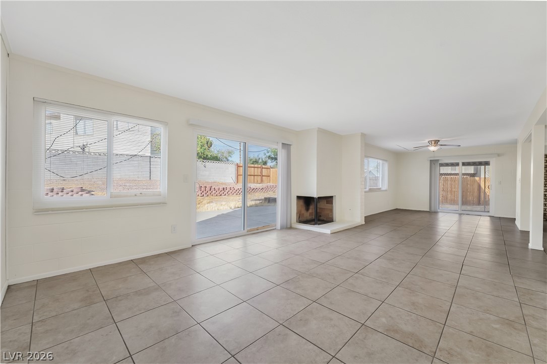 3047 Plaza Street Property Photo 9
