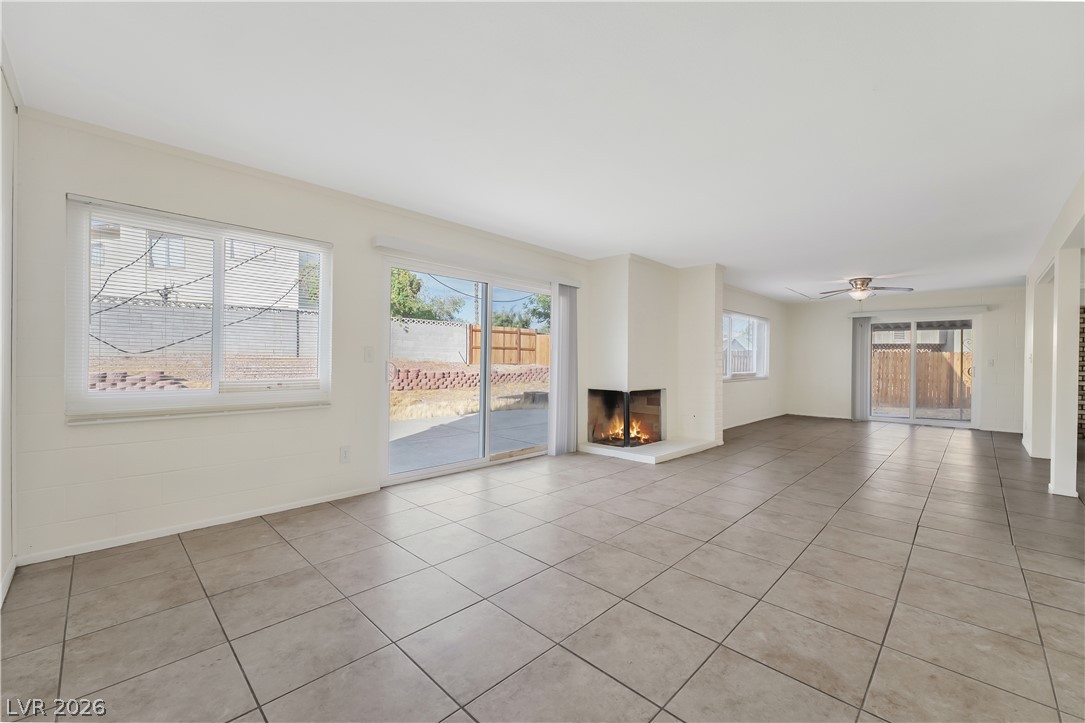3047 Plaza Street Property Photo 10