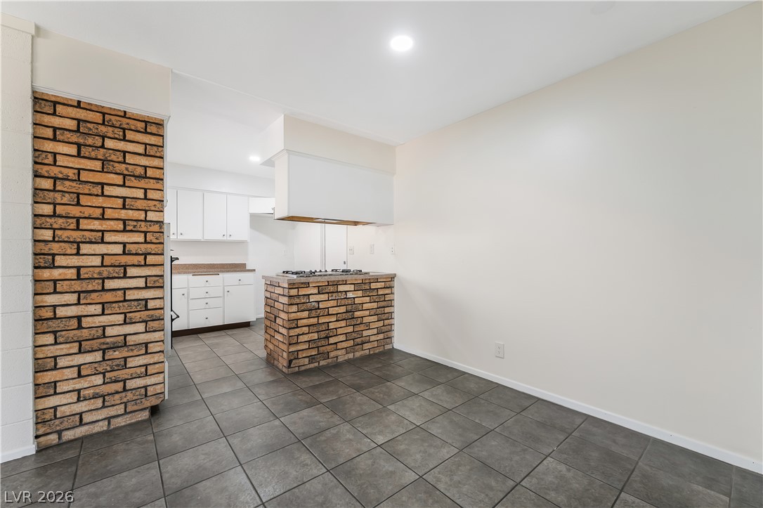 3047 Plaza Street Property Photo 15