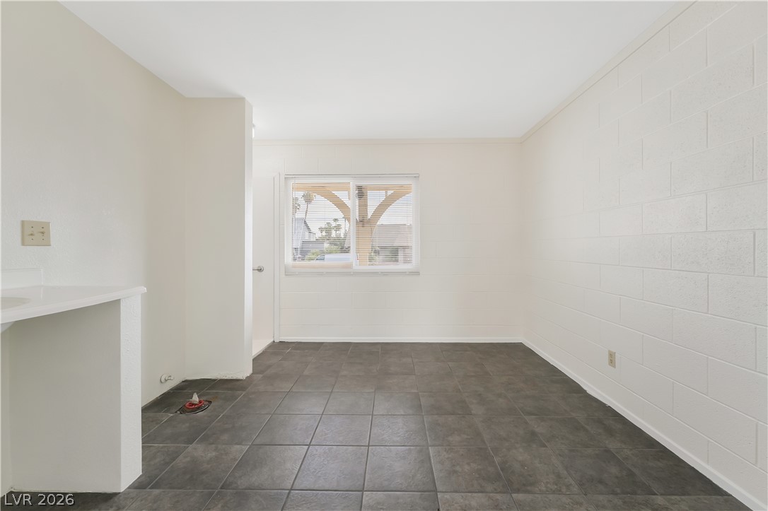 3047 Plaza Street Property Photo 20