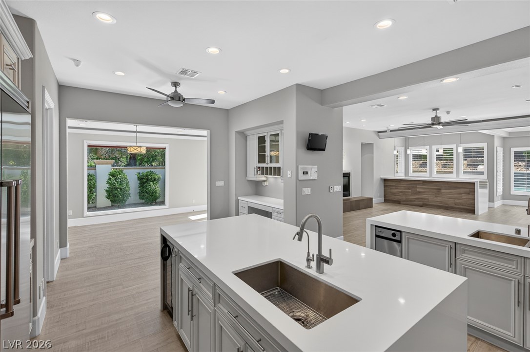 2279 Candlestick Avenue Property Photo 3