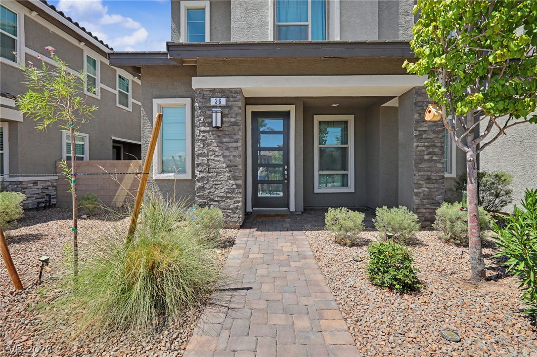 36 Kimberlite Drive Property Photo 4