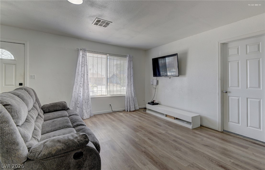 6500 Hill View Avenue Property Photo 5