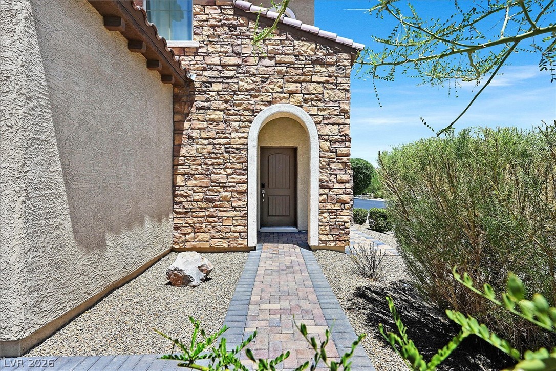 272 Finsbury Court Property Photo 2