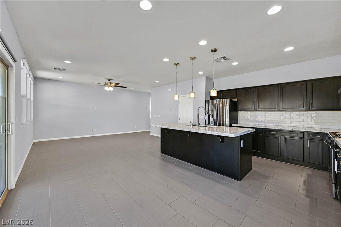 272 Finsbury Court Property Photo 8