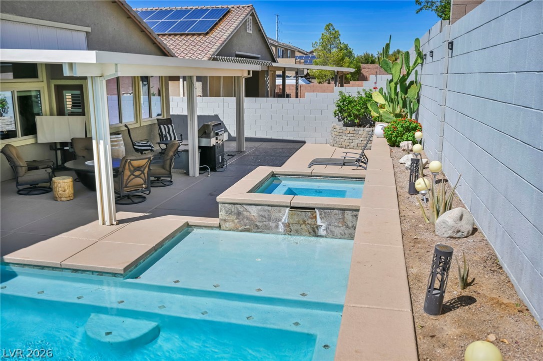348 Summit Shadow Street Property Photo 46