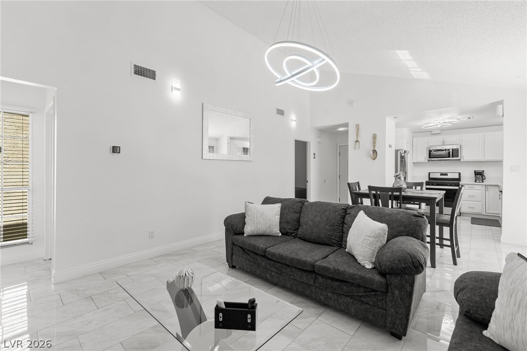 2316 El Cerrito Circle Property Photo 15