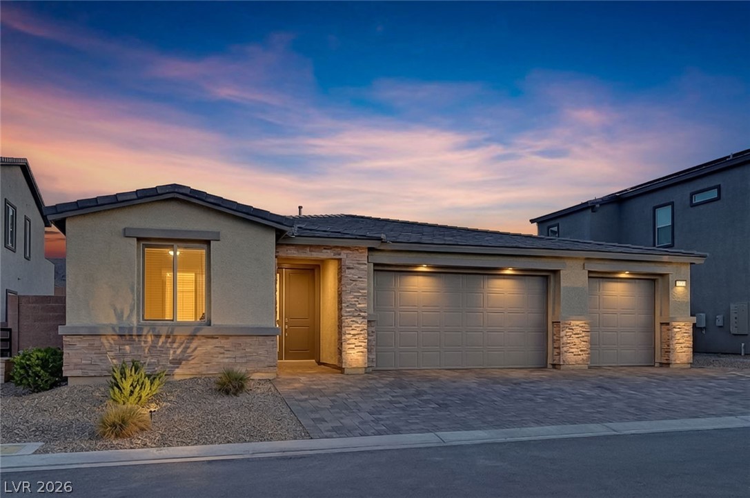 10075 Gila River Street Property Photo 2