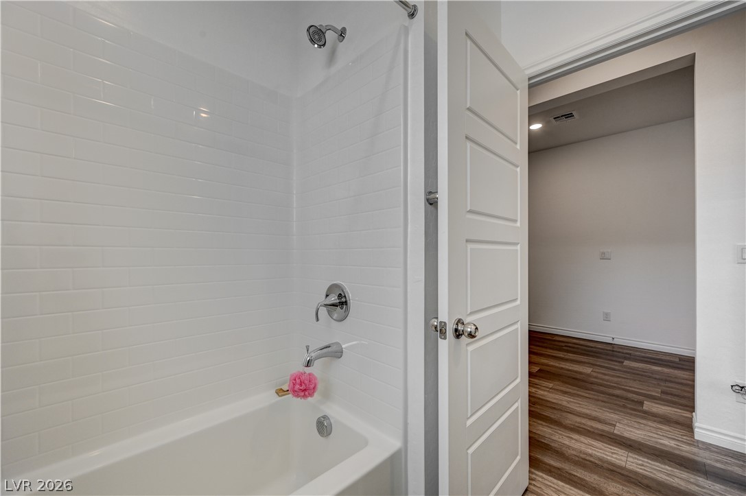 10075 Gila River Street Property Photo 8