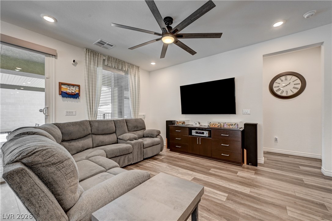 10075 Gila River Street Property Photo 15