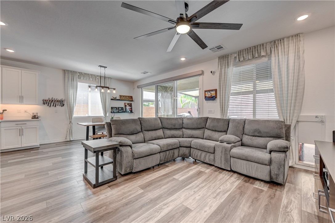 10075 Gila River Street Property Photo 16