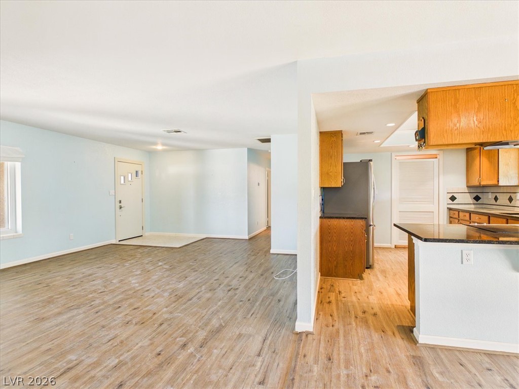 881 East Calvada Boulevard Property Photo 10