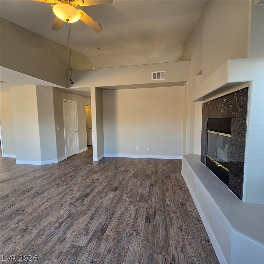 2506 Paradise Isle Avenue Property Photo 8