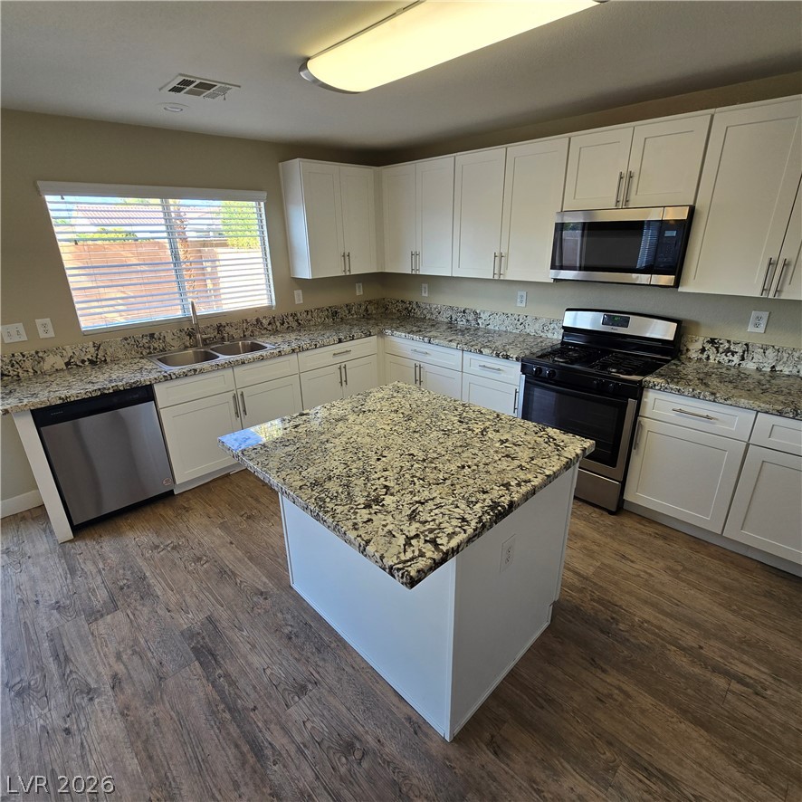 2506 Paradise Isle Avenue Property Photo 12